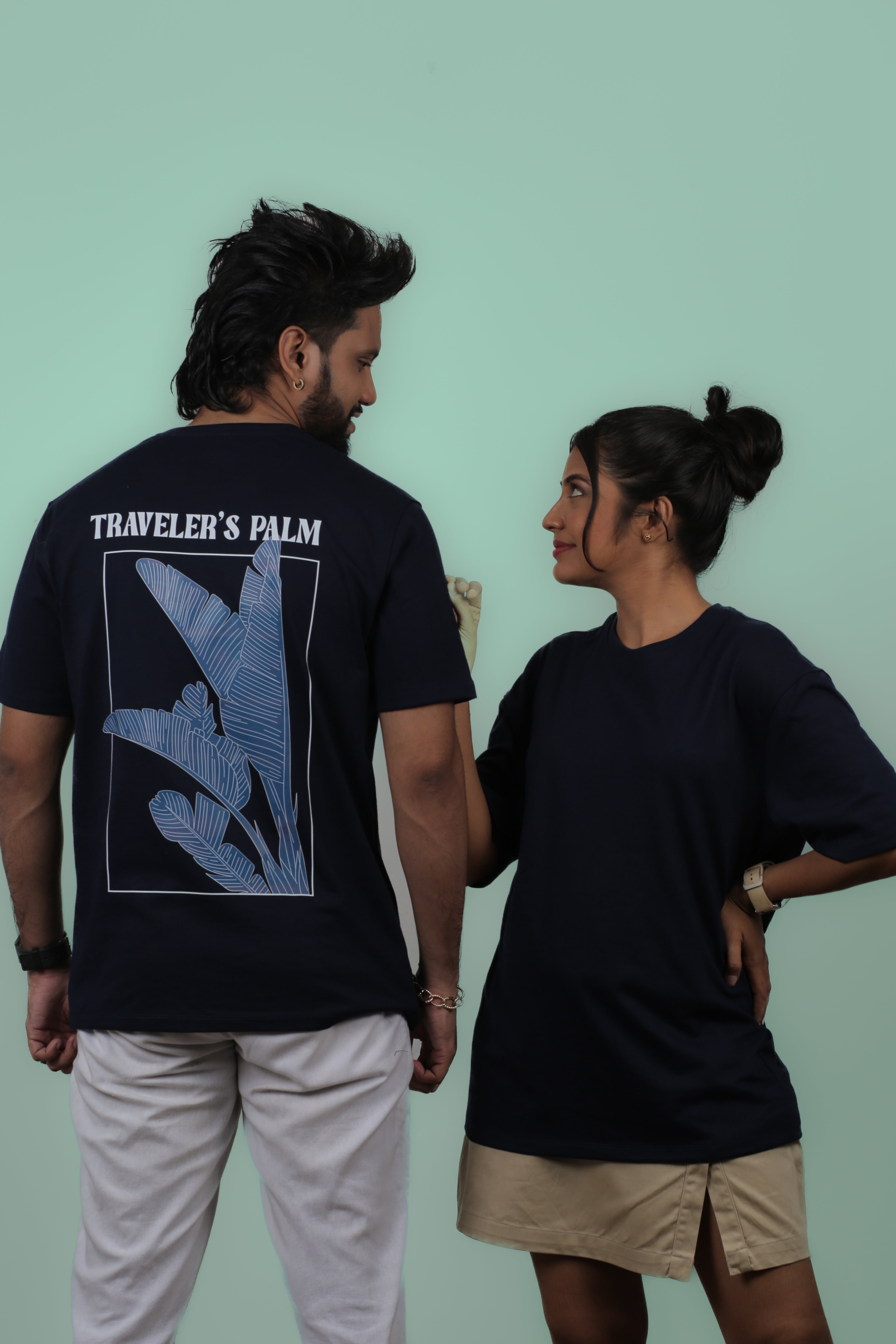 Traveler’s Palm Unisex Oversize Tee
