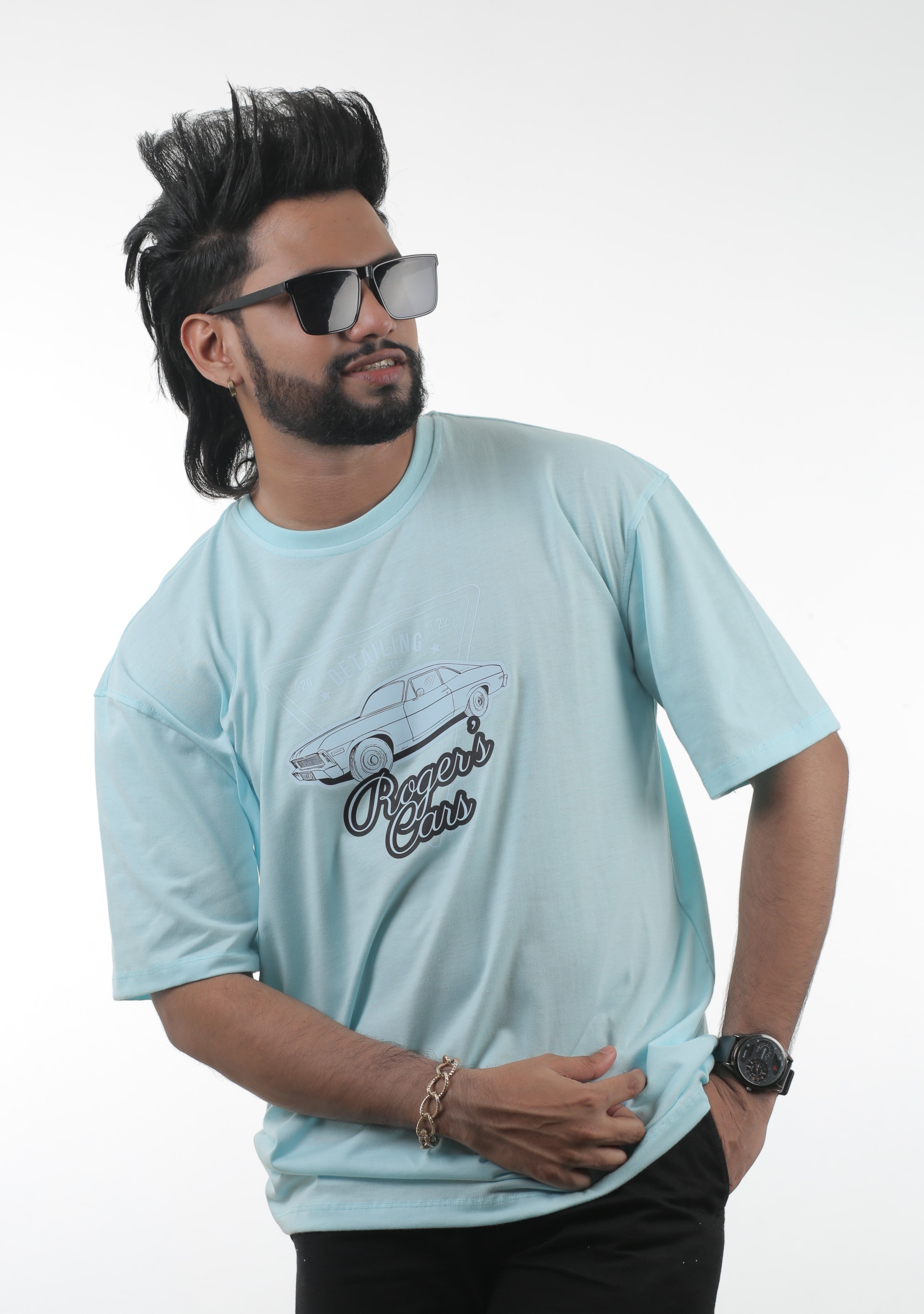 Roger’s Car Unisex Oversized Tee
