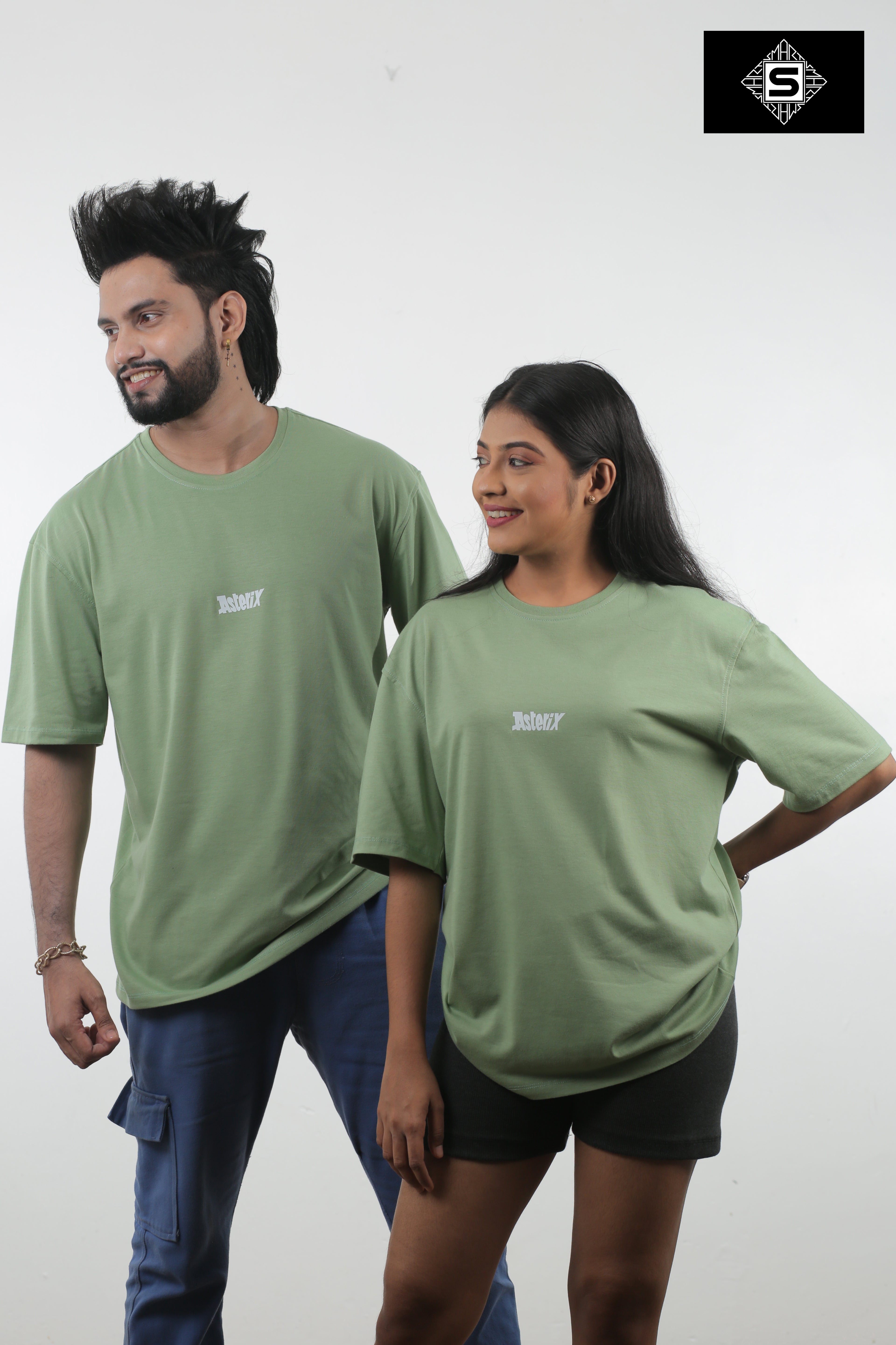 Unisex oversized asterix cartoon tee